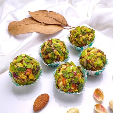 Dry fruit ball 250 gm (Dave Mithaiwala)