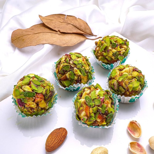 Dry fruit ball 250 gm (Dave Mithaiwala)