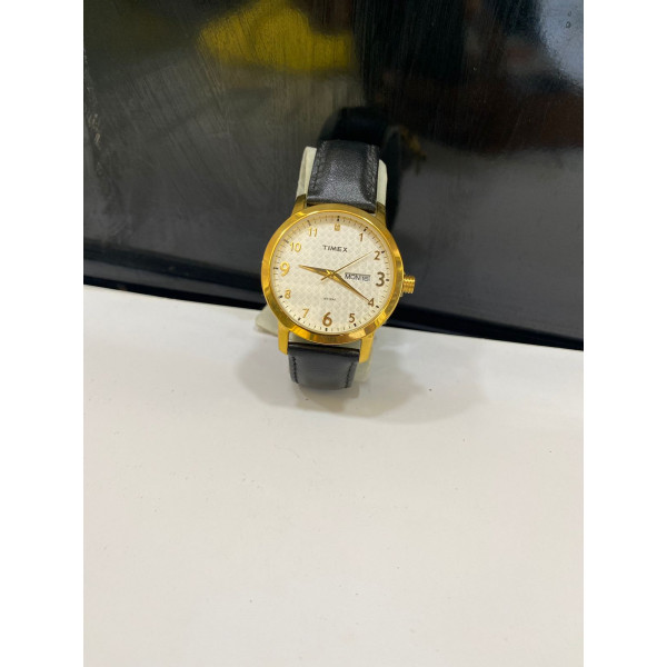 TIMEX CLASSICS MEN'S QUARTZ ANALOG WHITE DIAL ROUND CASE DAY DATE FUNCTION WATCH -A500